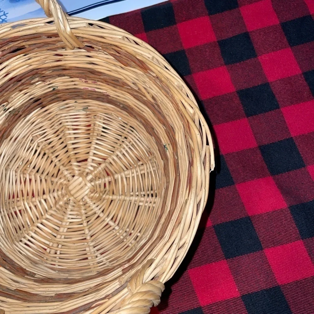 Vintage Round 9” Circumference wicker Basket